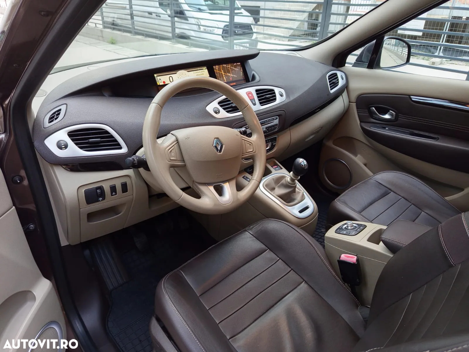 Renault Grand Scenic 1.9 dCi XXL FAP Avantage - 8