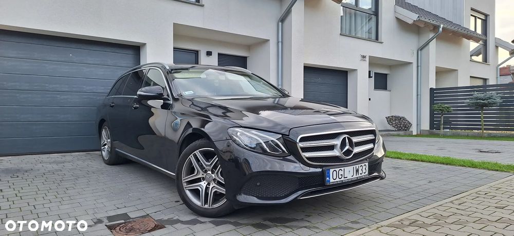 Mercedes-Benz Klasa E 220 d 4Matic T 9G-TRONIC Exclusive - 10
