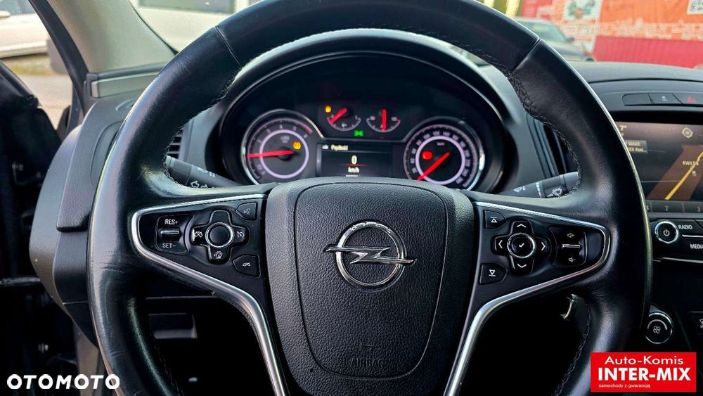Opel Insignia - 25