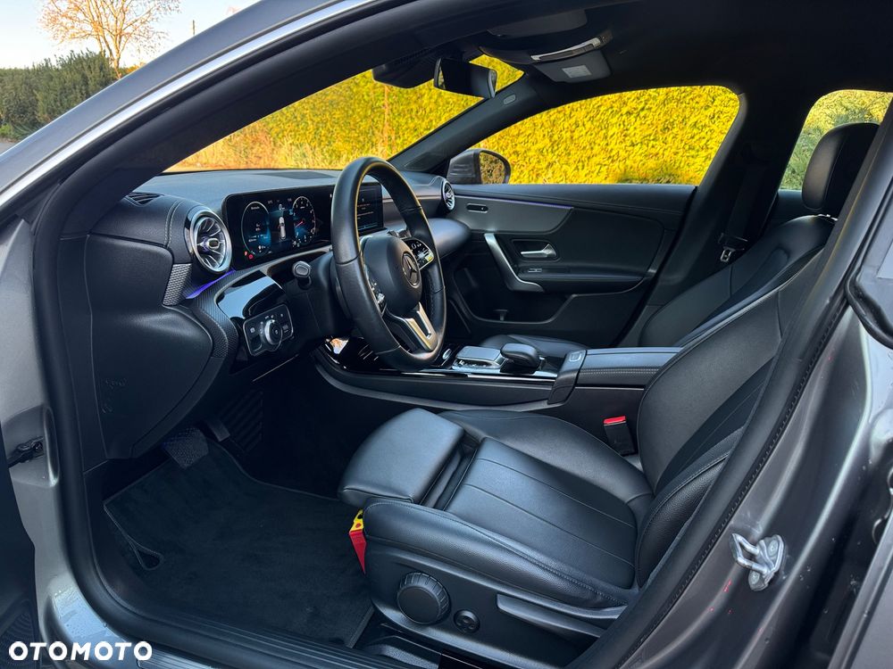 Mercedes-Benz CLA - 21