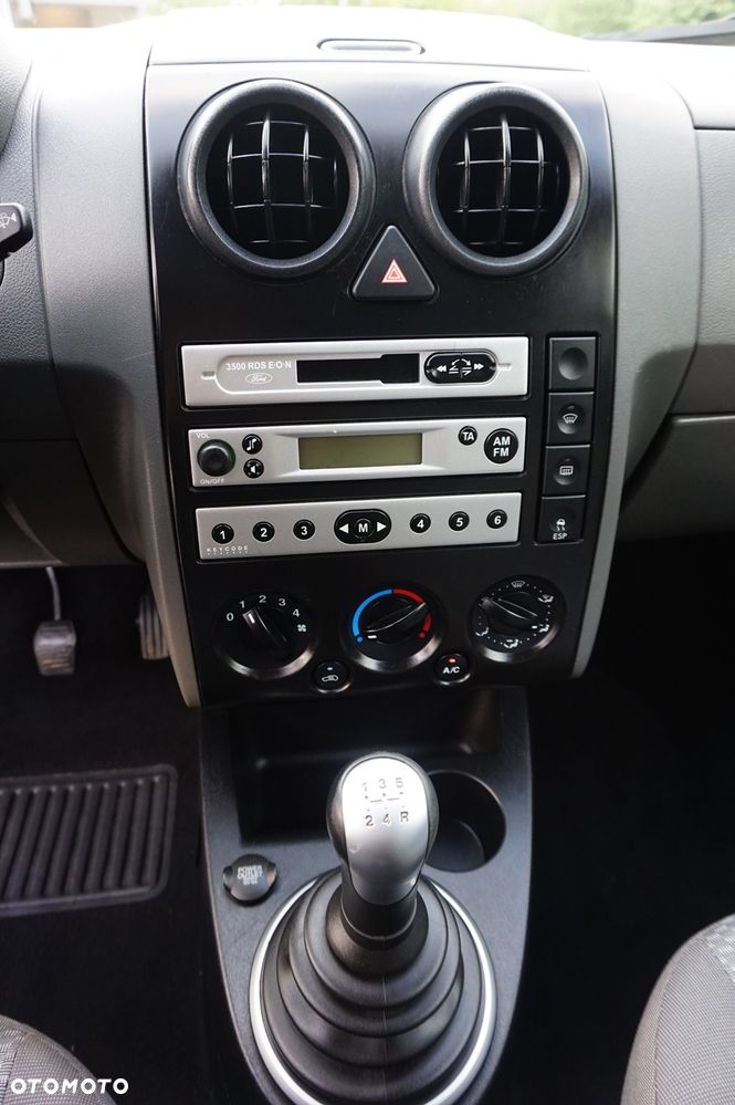 Ford Fusion - 30