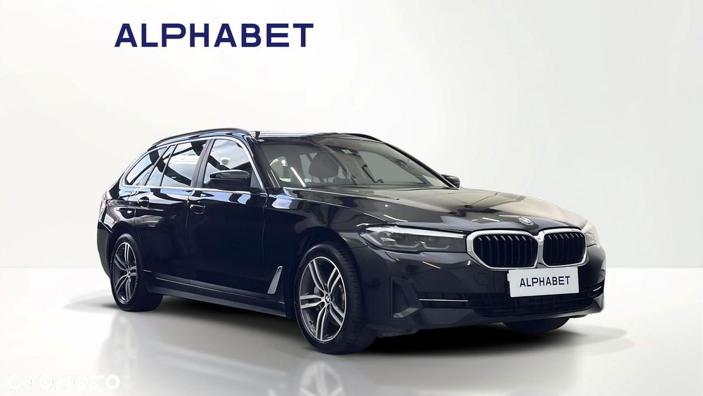 BMW Seria 5 530i xDrive mHEV - 4