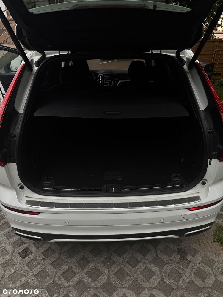 Volvo XC 60 T5 AWD R-Design - 13