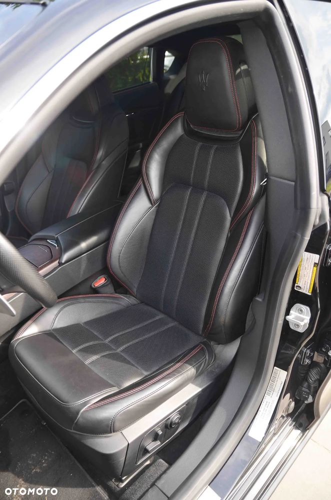 Maserati Quattroporte GranSport S - 27