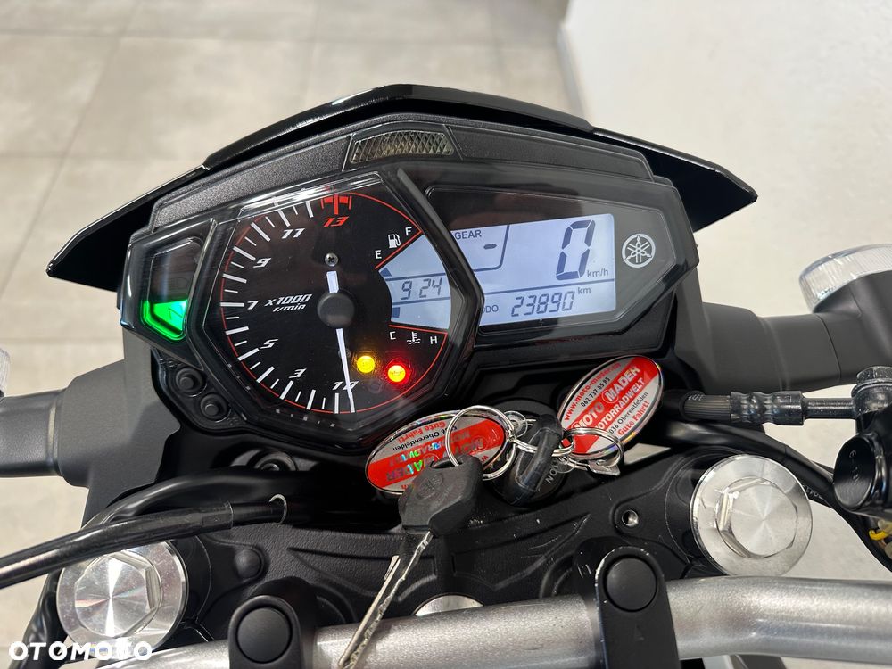 Yamaha MT - 12
