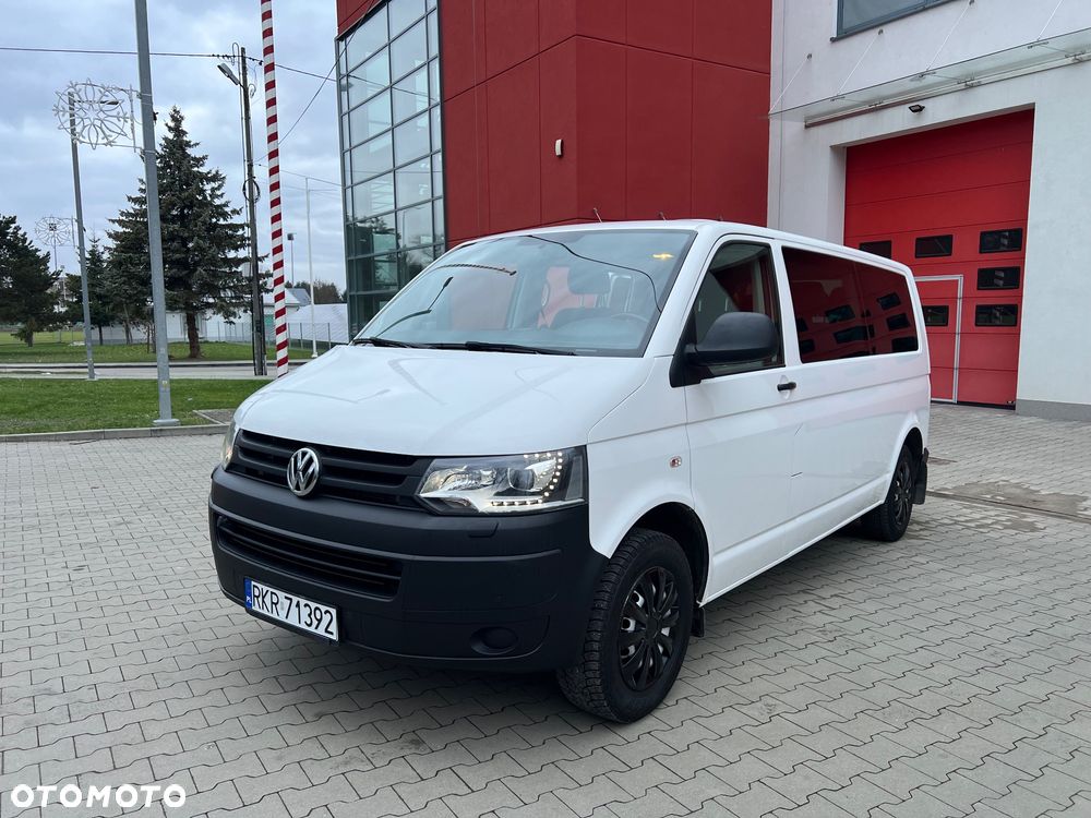 Volkswagen Caravelle - 13