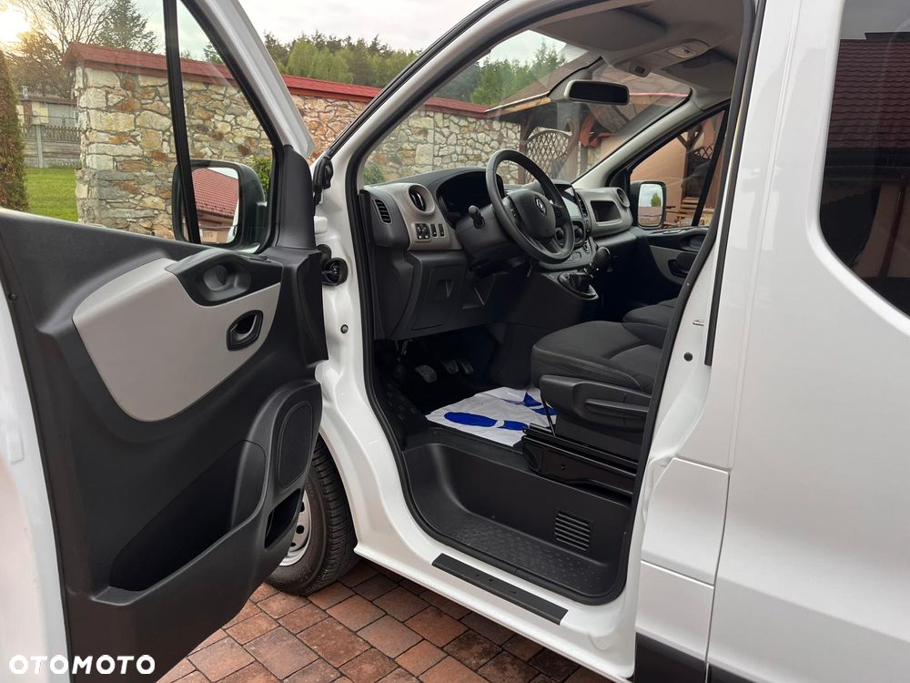 Renault Trafic - 16