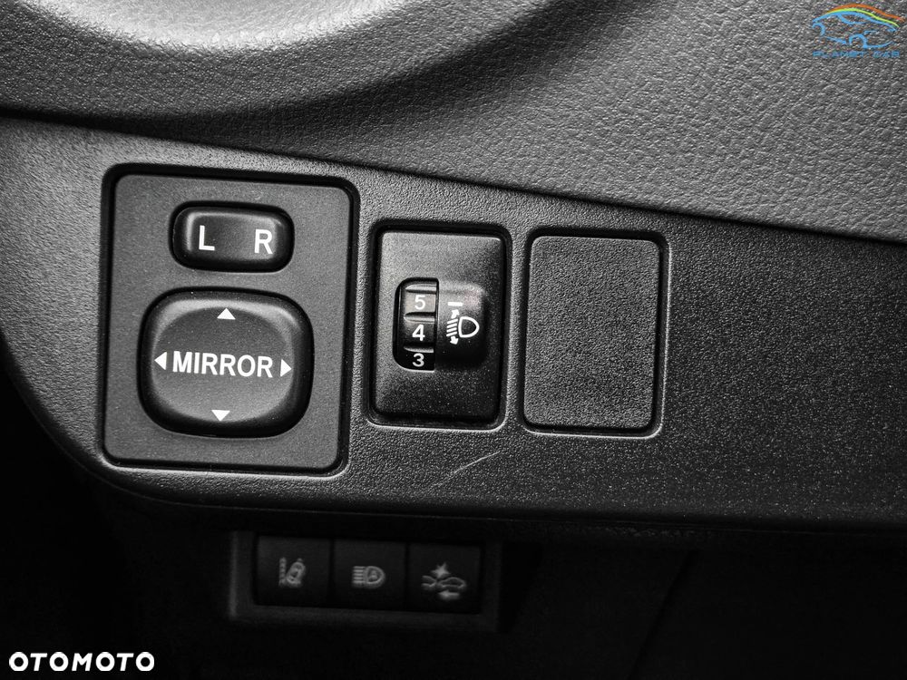 Toyota Yaris 1.0 VVT-i - 26