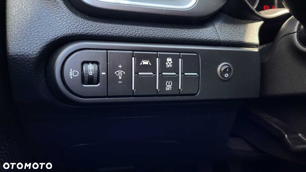 Kia XCeed 1.5 T-GDI M - 13