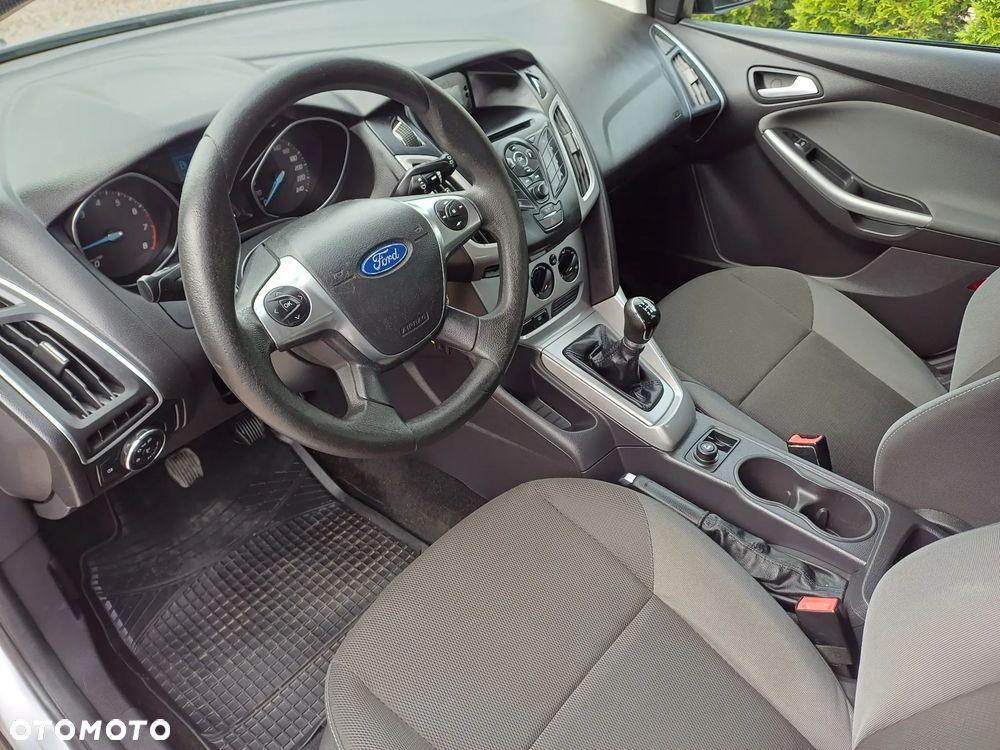 Ford Focus 1.6 Ambiente - 3