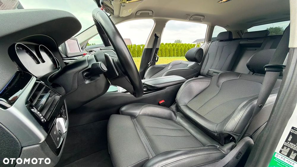 BMW Seria 5 520d xDrive Sport Line - 13