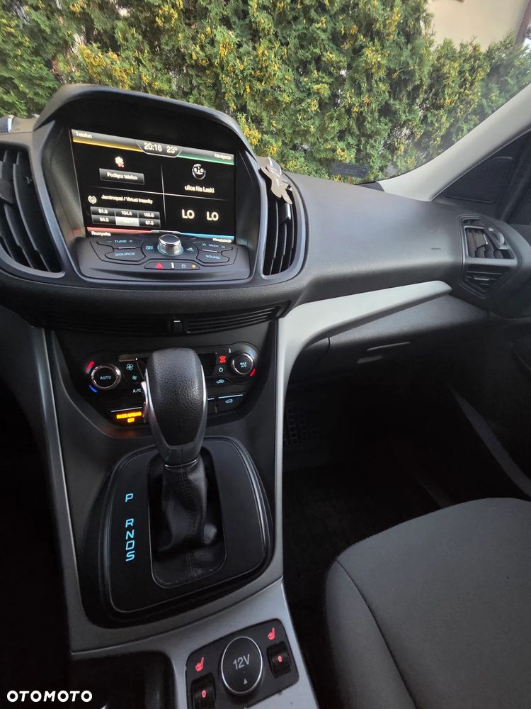 Ford Escape 2.0 EcoBoost AWD Titanium - 23