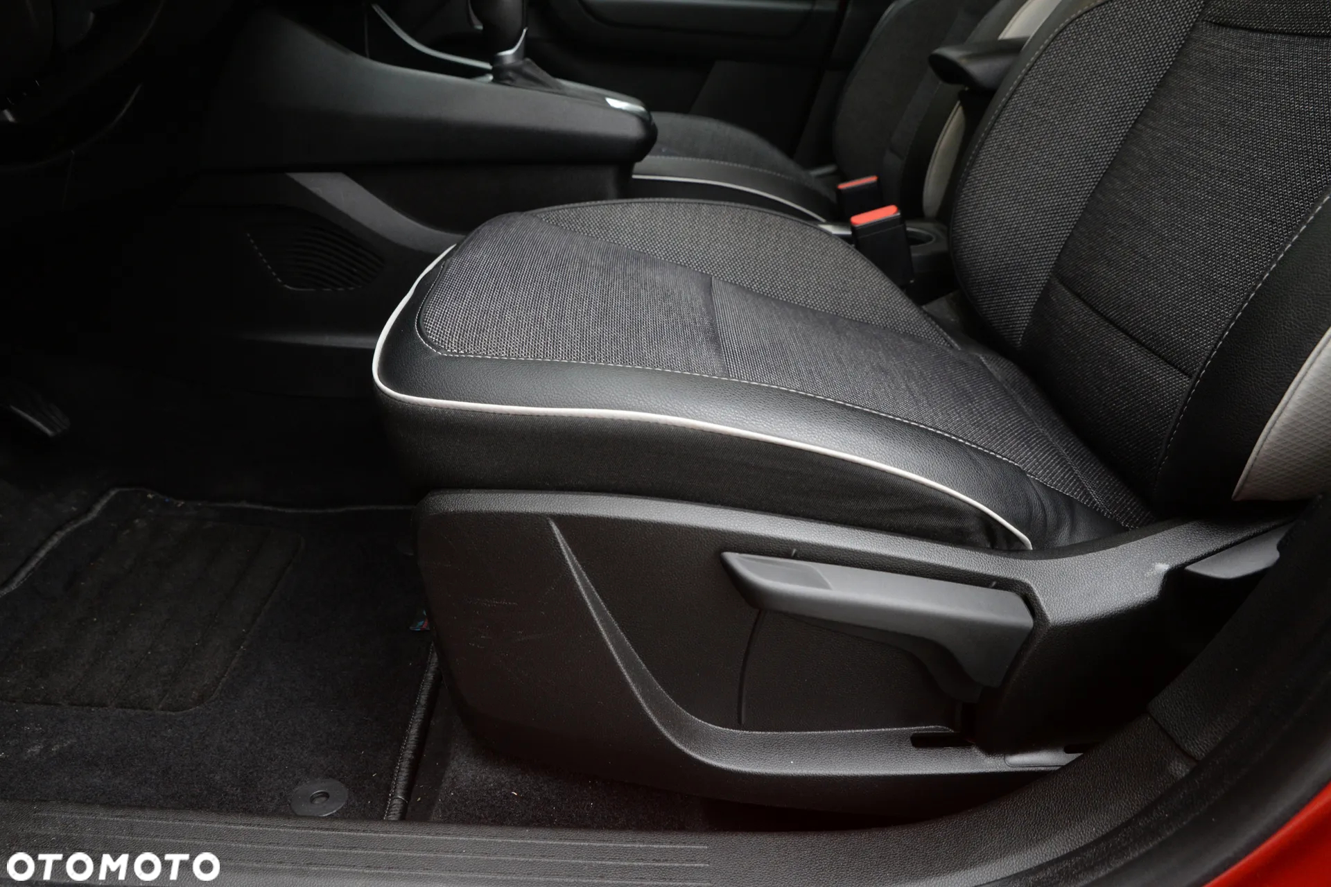 Renault Captur 1.3 TCe Intens EDC - 31