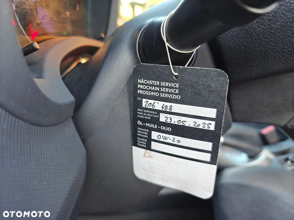 Toyota Auris 1.8 HSD Luna - 21