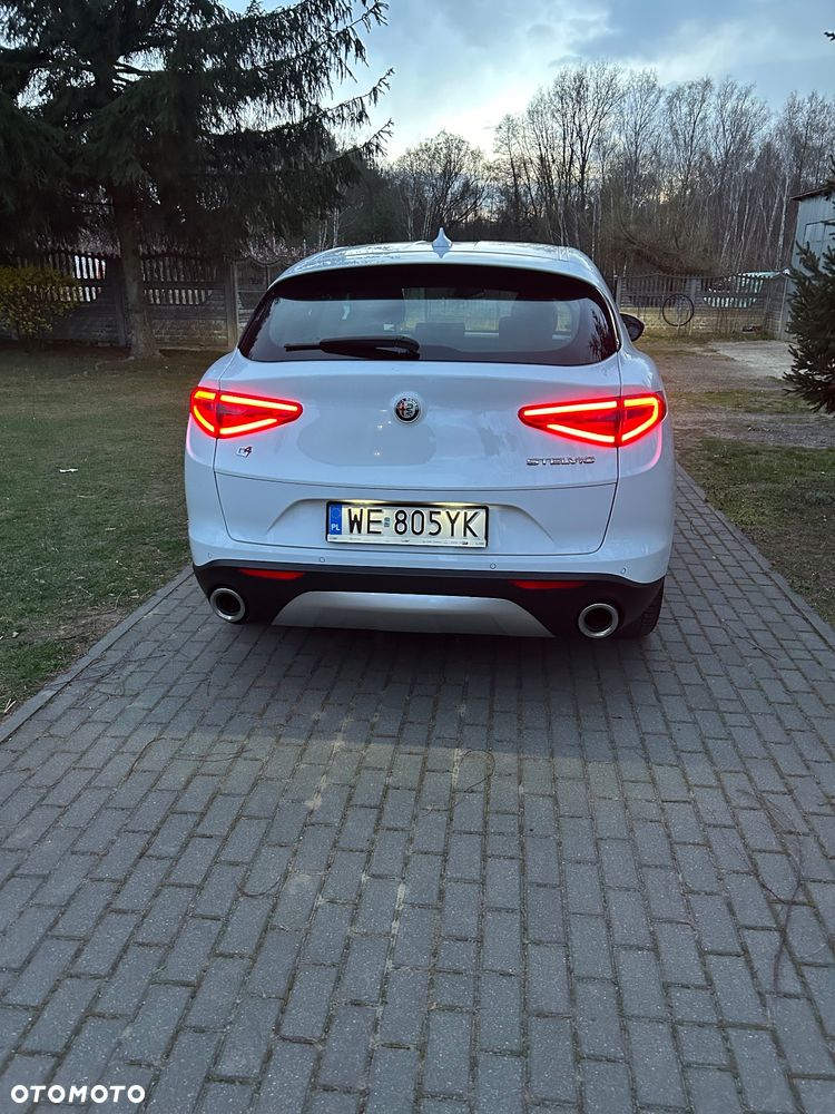 Alfa Romeo Stelvio 2.0 Turbo Q4 - 10