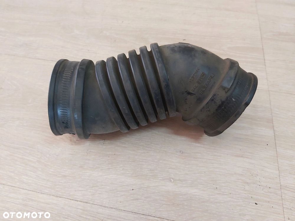 SUBARU Impreza Kombi WRX STI rura dolotu powietrza A13FE00 - 2