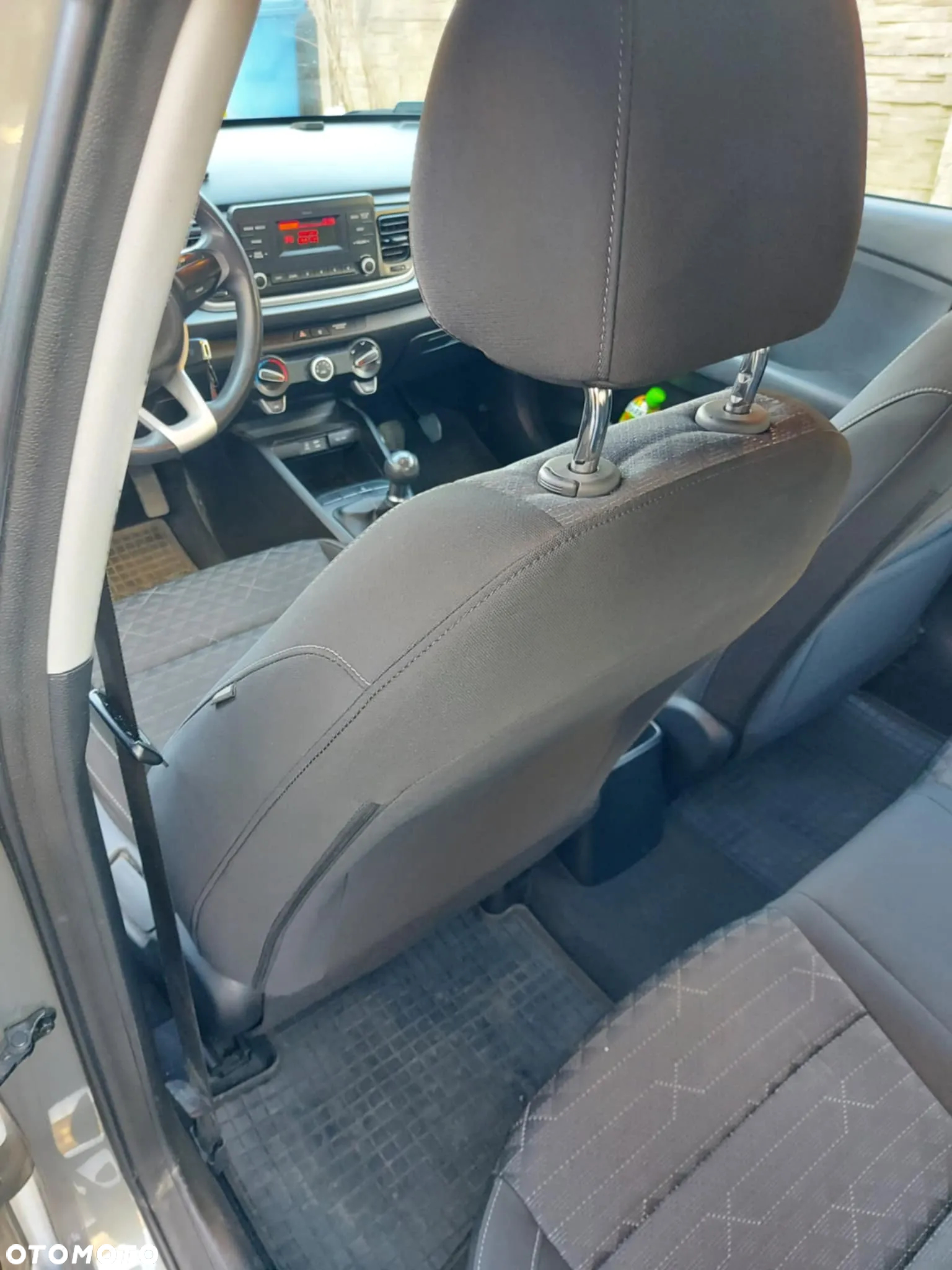 Kia Rio 1.2 L - 18