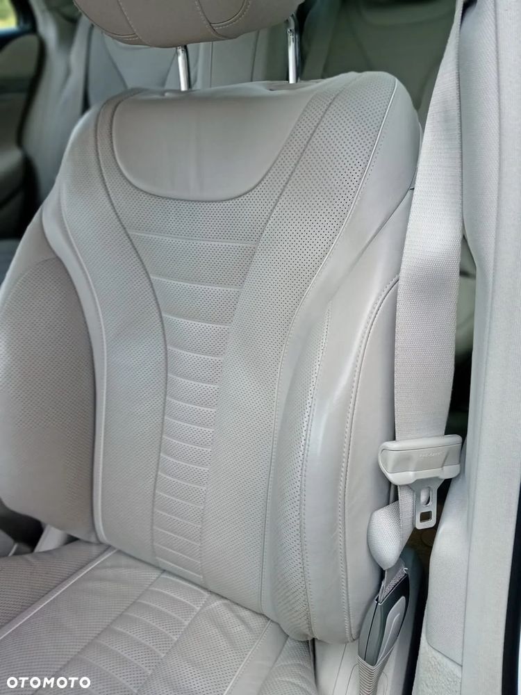 Mercedes-Benz Klasa S 500 4Matic 7G-TRONIC - 29