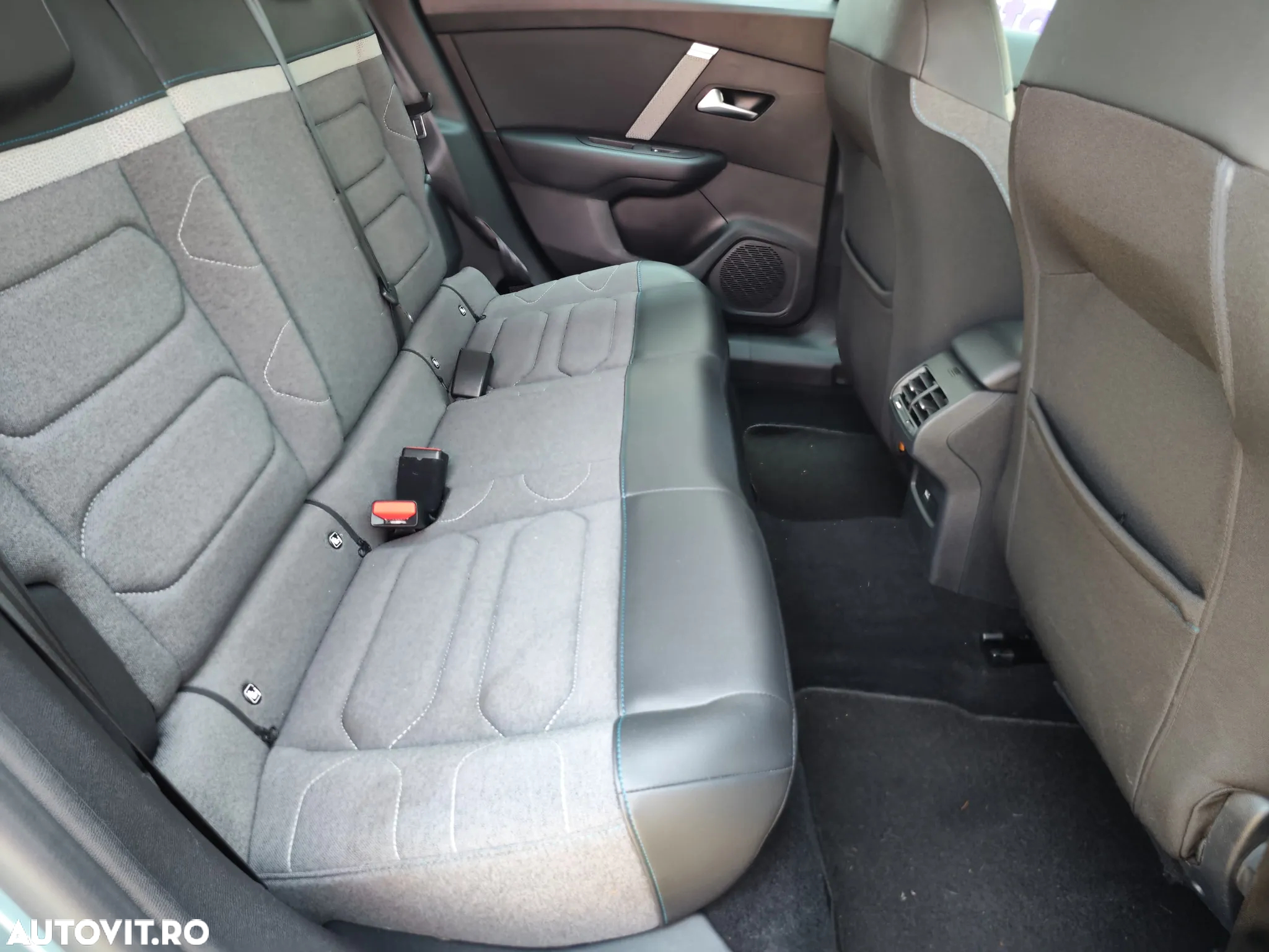 Citroën C4 BlueHDi 130 Stop&Start EAT8 FEEL PACK - 14