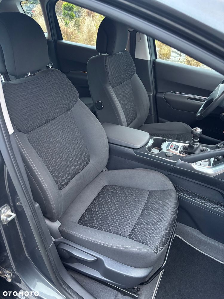 Peugeot 3008 HDi FAP 115 Family - 23