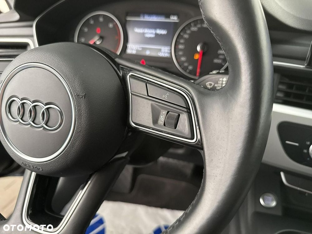 Audi A4 Limousine - 23