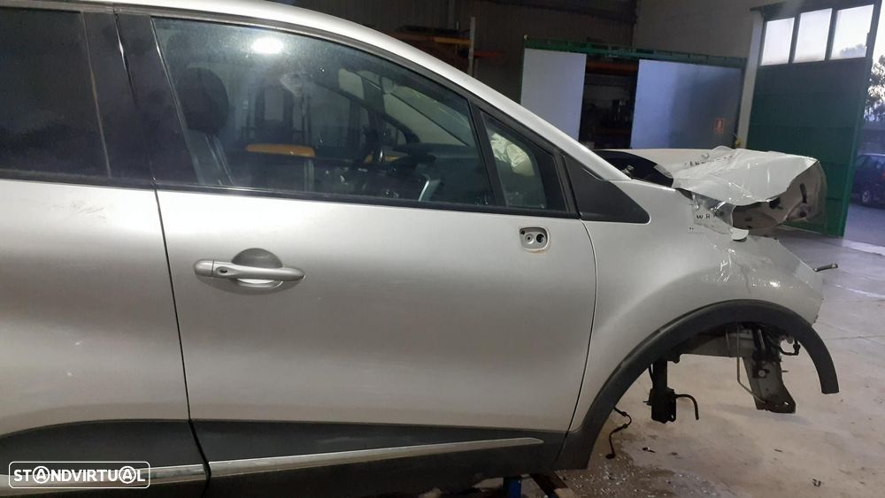 PORTA FRENTE DIREITA RENAULT CAPTUR I - 1