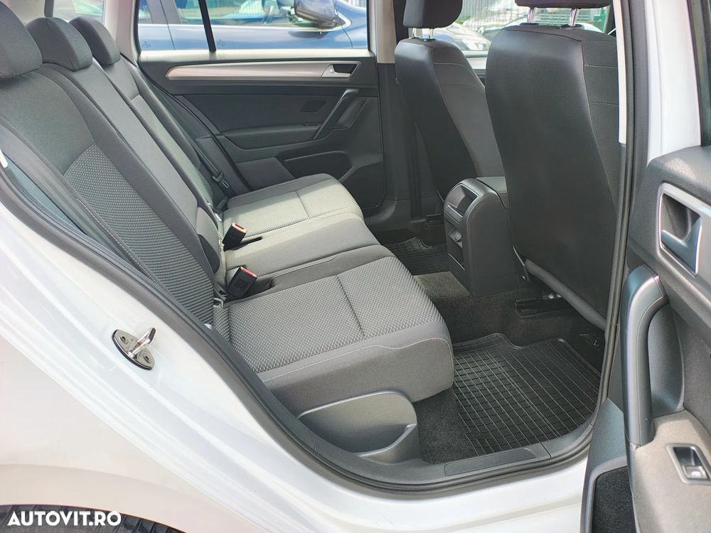 Volkswagen Golf Sportsvan 1.6 TDI (BlueMotion Technology) Trendline - 16