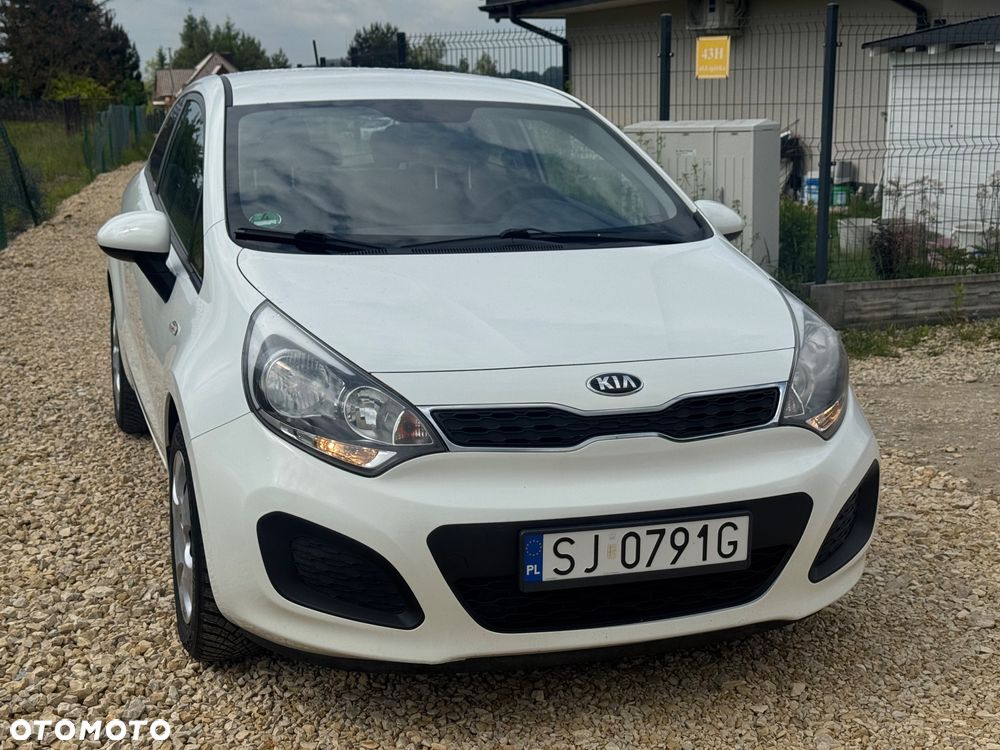 Kia Rio 1.2 Dream Team Edition - 4