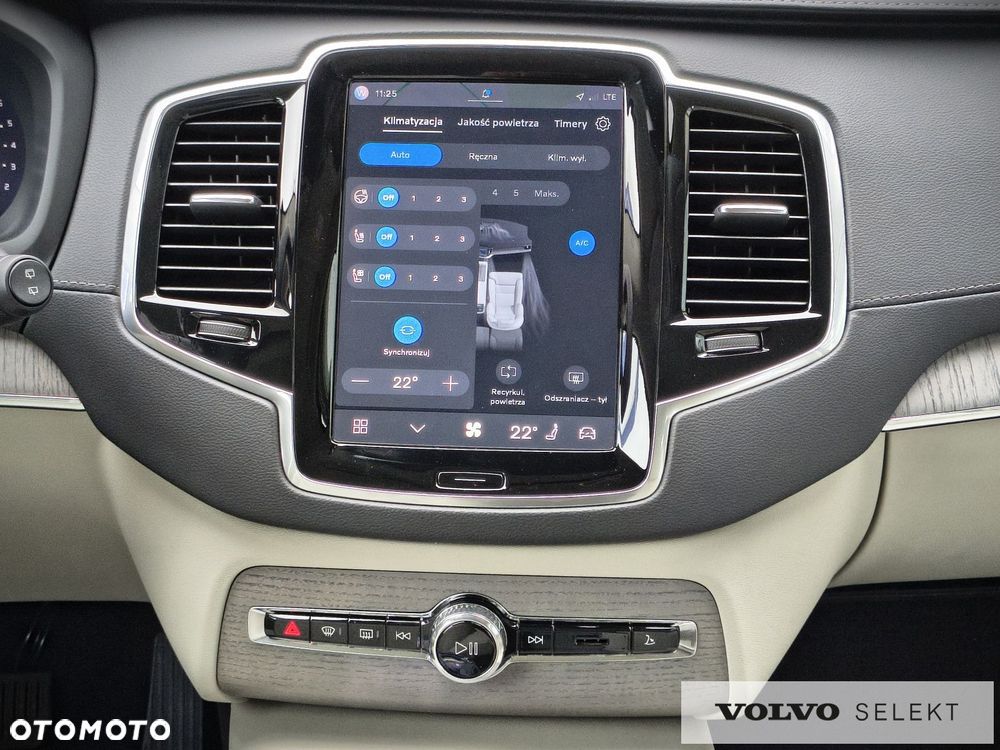 Volvo XC 90 - 22