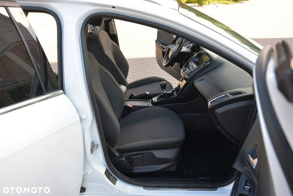 Ford Focus 1.5 EcoBoost STart-Stopp-System ST-LINE - 21