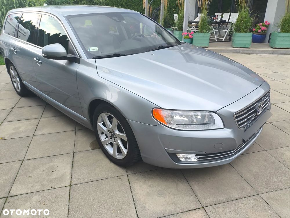 Volvo V70 D2 Dynamic Momentum - 2