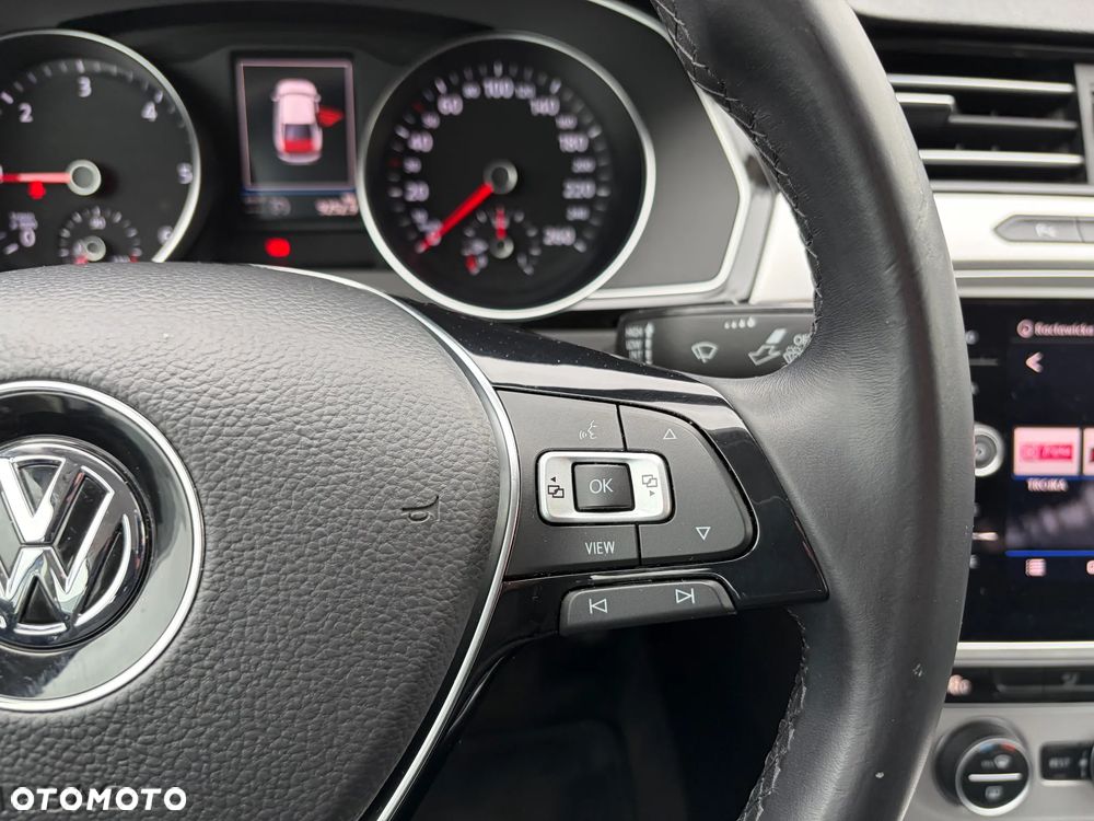 Volkswagen Passat 2.0 TDI SCR Comfortline - 16