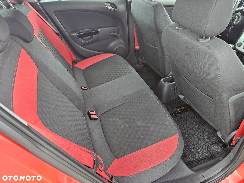 Opel Corsa 1.6T GSI - 10
