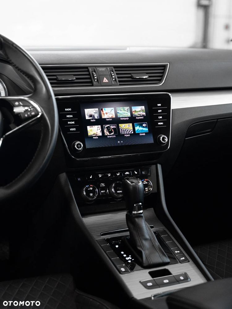 Skoda Superb 2.0 TDI SCR Ambition DSG - 25