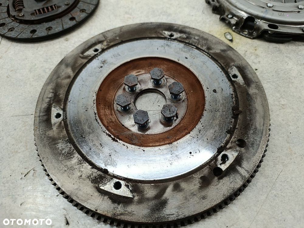 SPRZĘGŁO KOMPLETNE OPEL CORSA E 55594657 55565534 366190010   VALEO 1.2 - 8
