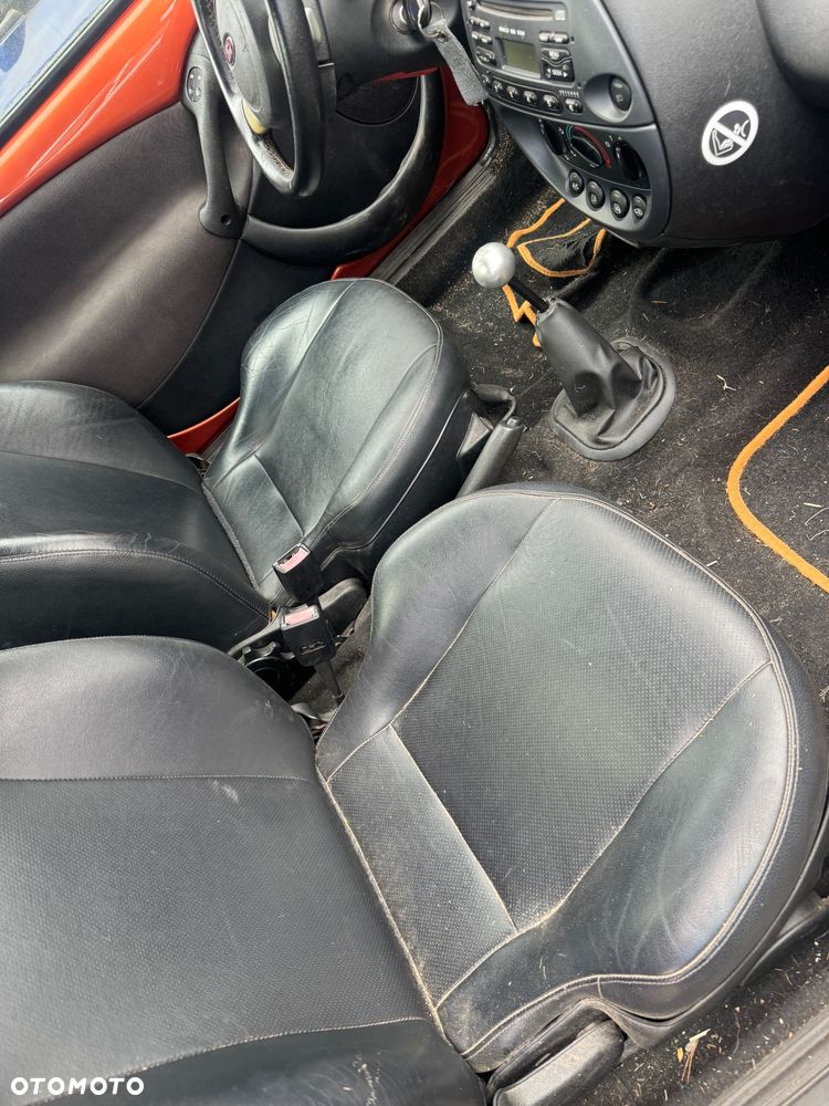 Ford Streetka 1.6 - 9