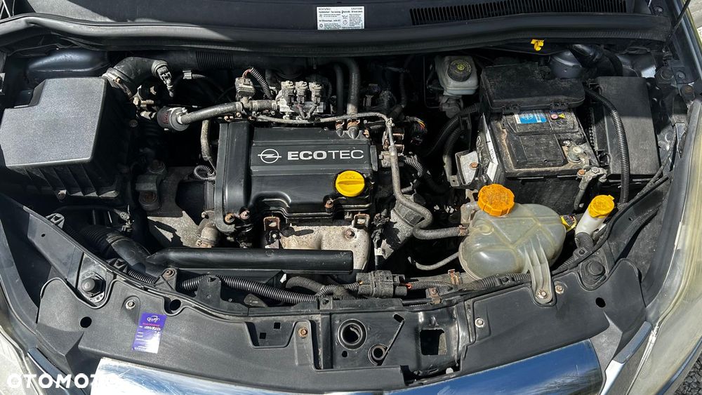 Opel Corsa 1.0 12V - 8