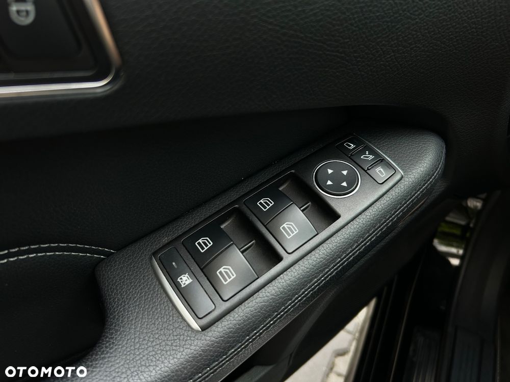 Mercedes-Benz Klasa E 250 BlueTEC 4-Matic Avantgarde - 22