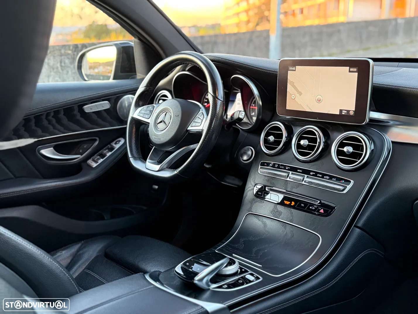 Mercedes-Benz GLC 250 d Coupe 4Matic 9G-TRONIC AMG Line - 3
