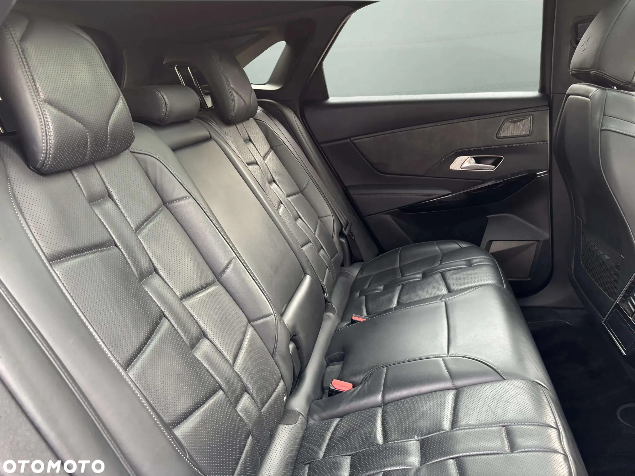 DS Automobiles DS 7 Crossback - 17