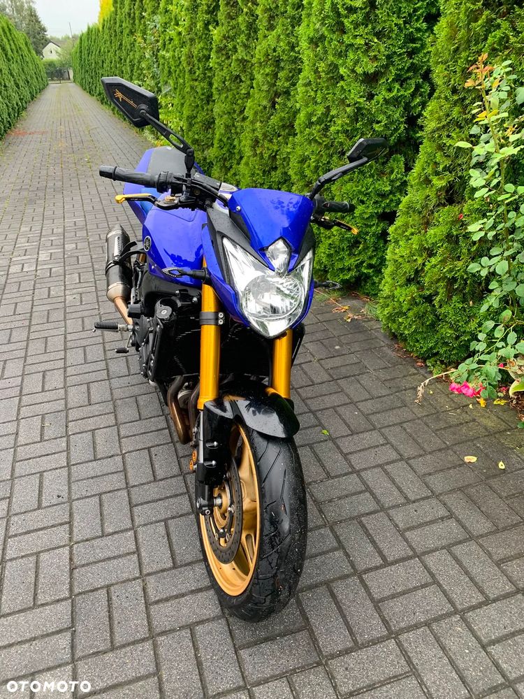 Yamaha YZF - 4