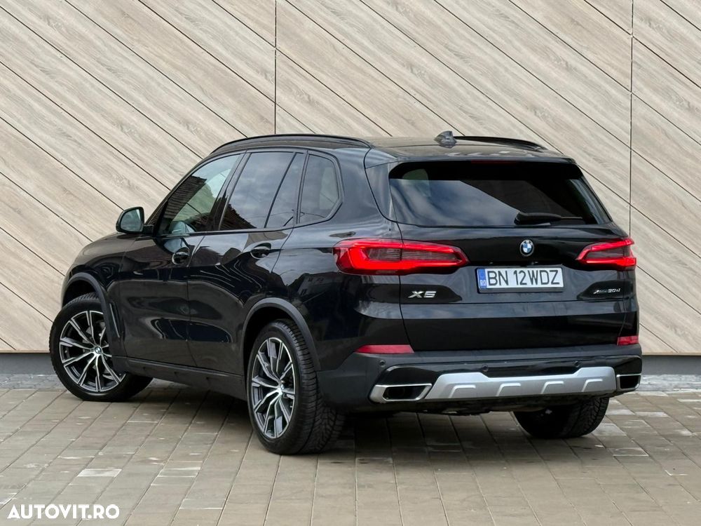 BMW X5 xDrive30d xLine - 24