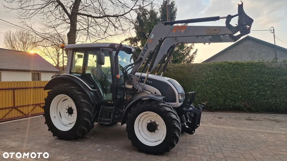 Valtra N121 HiTech, 130 koni, SISU 4cyl TURBO INTECOOLER, 141, 111, 101 - 20