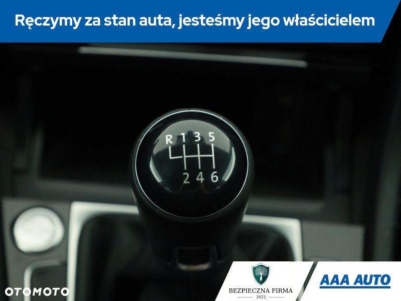 Volkswagen Golf - 17