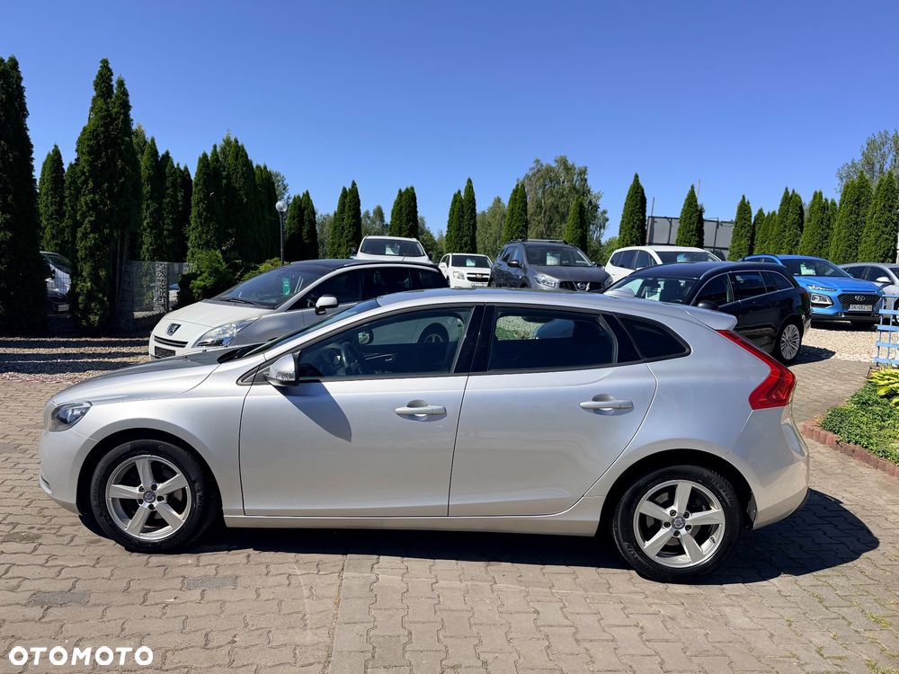 Volvo V40 D2 Momentum - 4