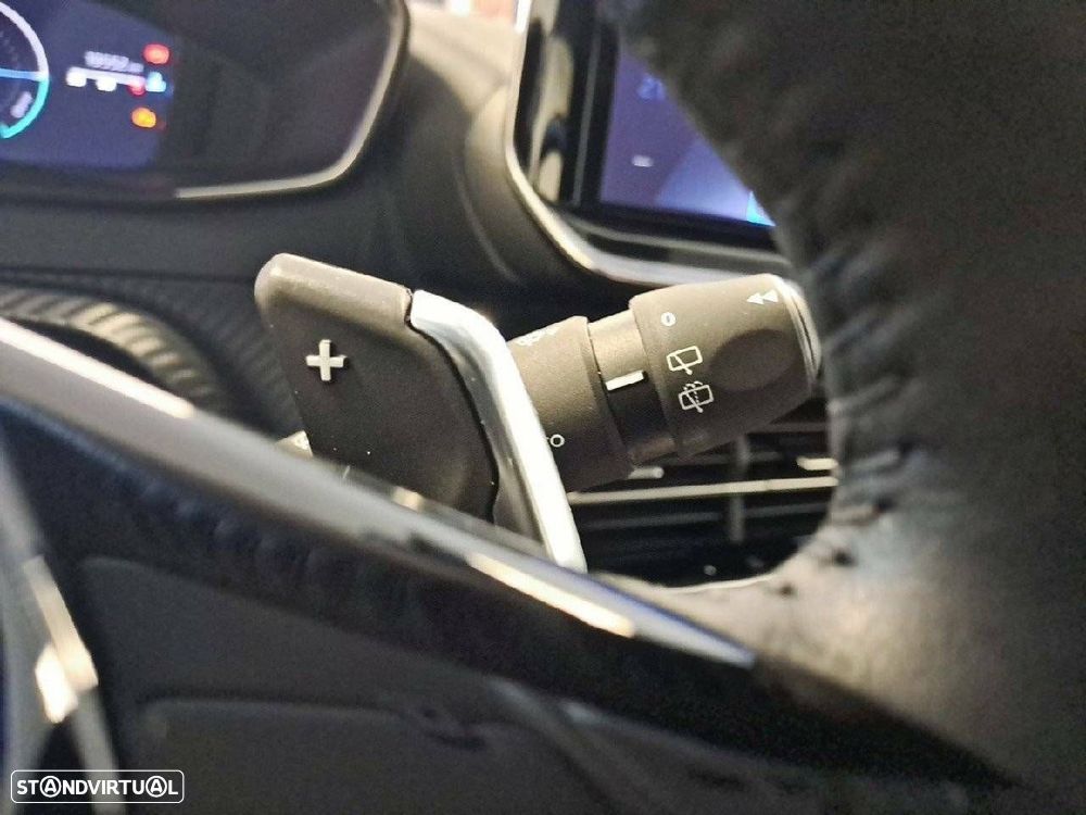 Peugeot 208 1.2 Hybrid Allure e-DCS6 - 15