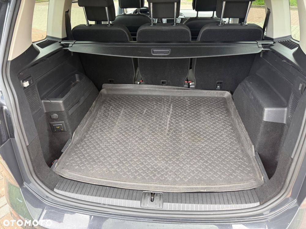 Volkswagen Touran 1.4 TSI BMT Highline - 15