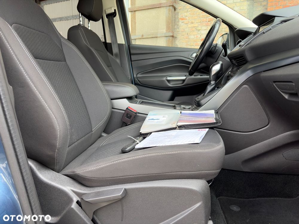 Ford Kuga 2.0 TDCi 4x4 Titanium - 23