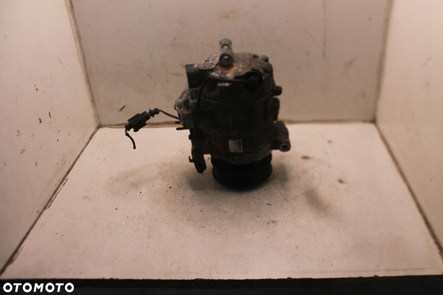 POMPA SPRĘŻARKA KLIMATYZACJI 8E0260805BL AUDI A4 B7 3.0 TDI 04-08 - 1