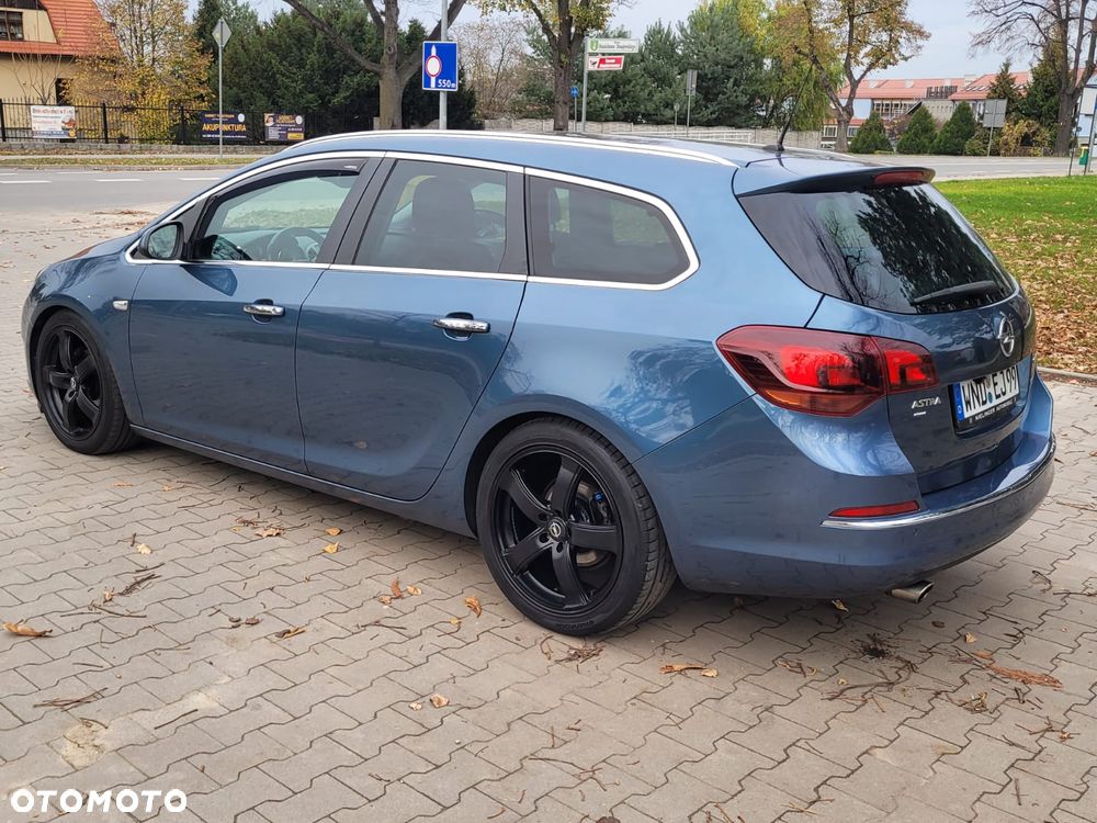 Opel Astra - 4